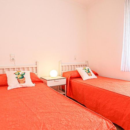 Aquarium - Only Families Apartment กัมบริลส์ ภายนอก รูปภาพ