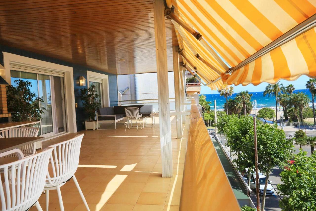 Aquarium - Only Families Apartment กัมบริลส์ ภายนอก รูปภาพ