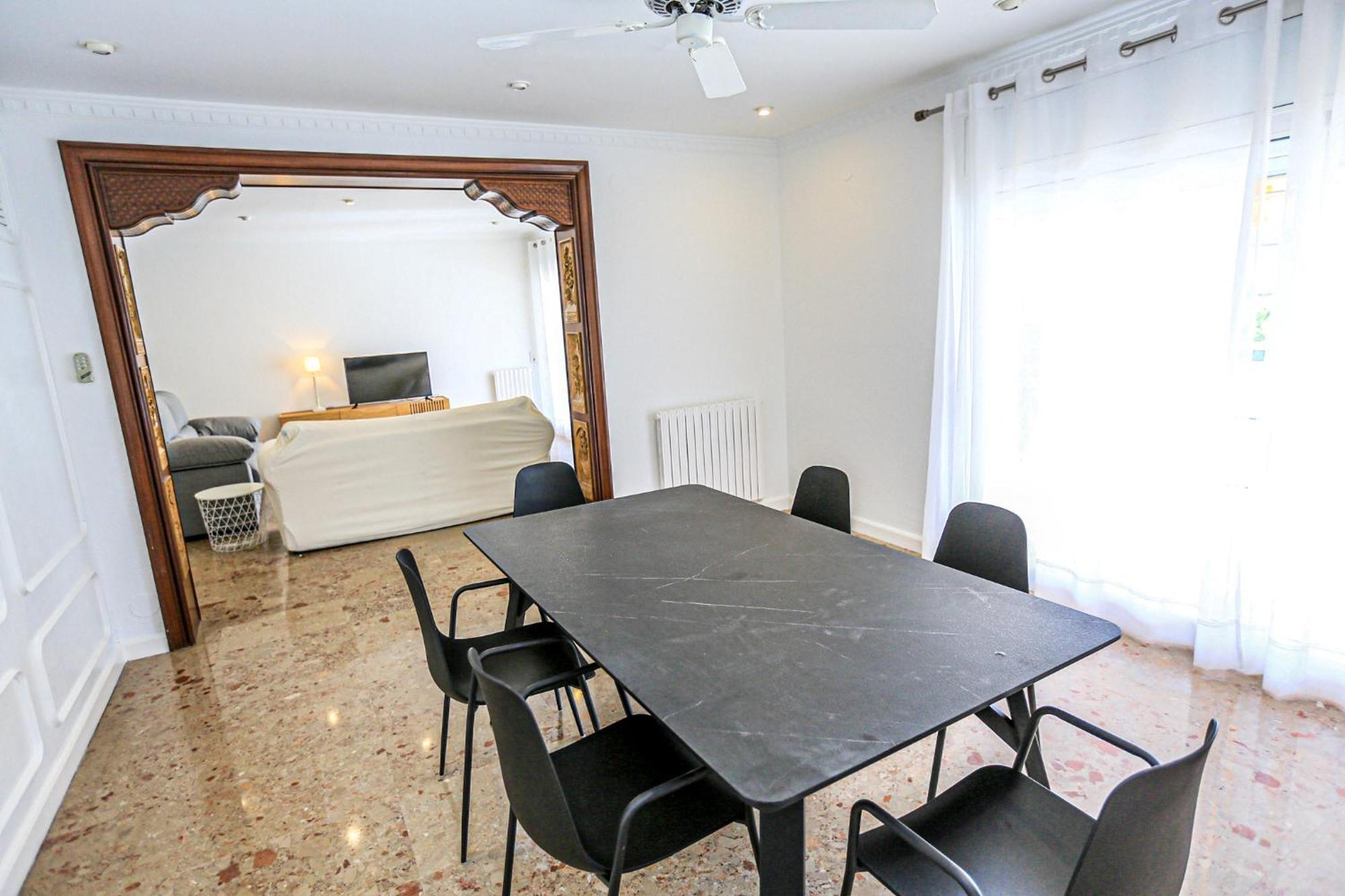Aquarium - Only Families Apartment กัมบริลส์ ภายนอก รูปภาพ