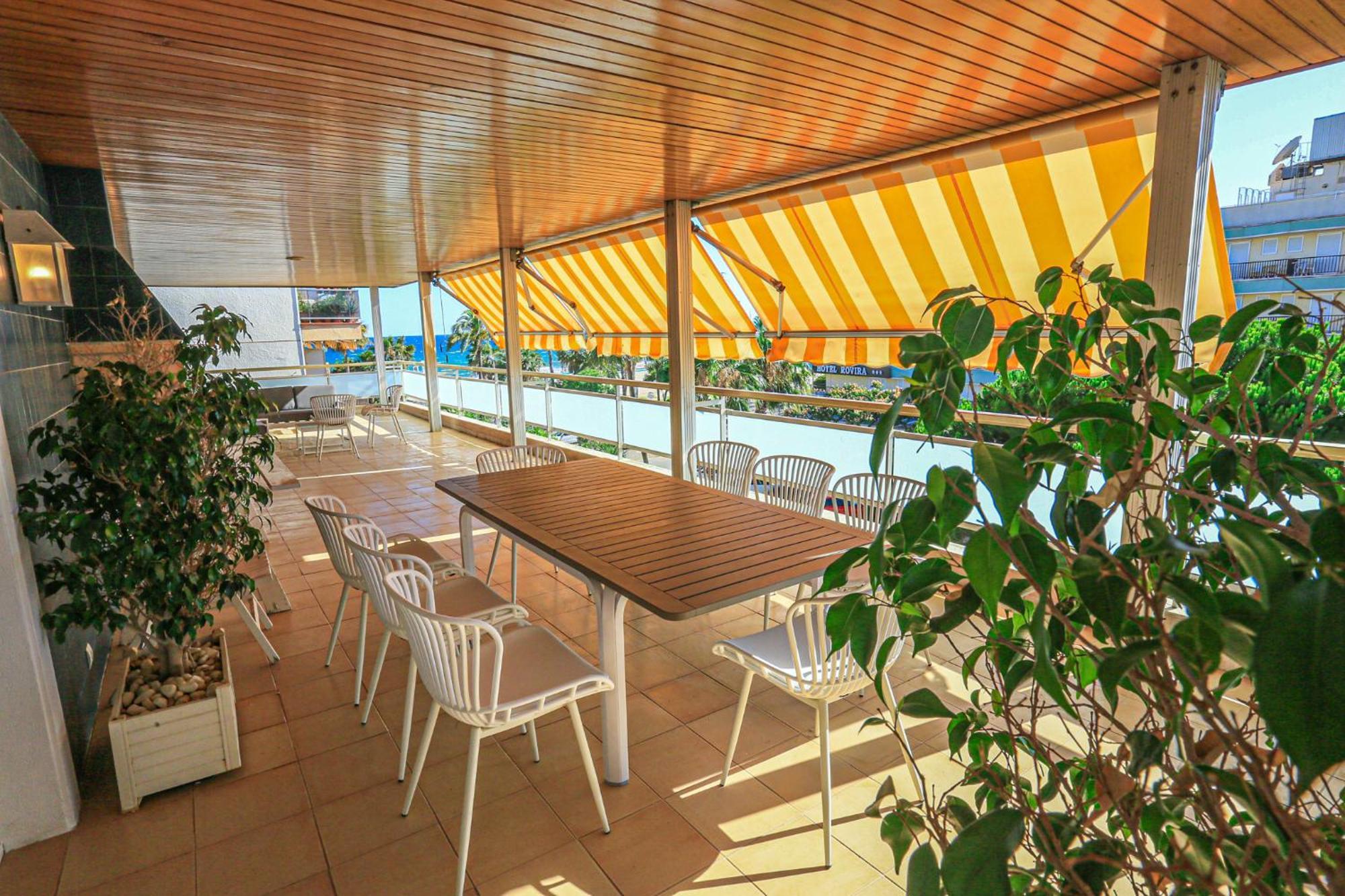 Aquarium - Only Families Apartment กัมบริลส์ ภายนอก รูปภาพ
